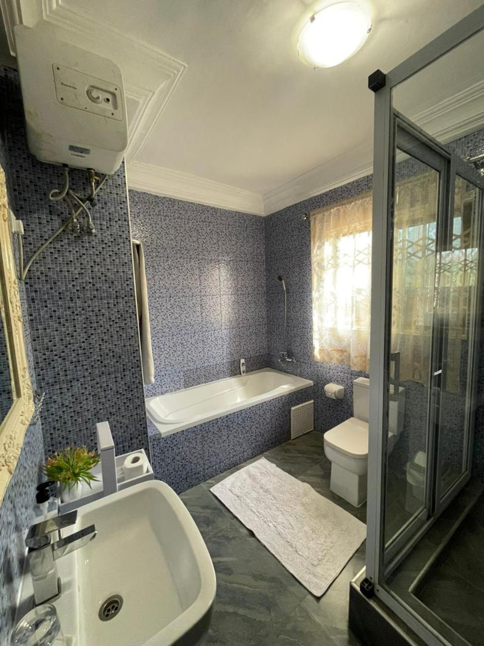 Perriman Hotel Kokrobite Luaran gambar