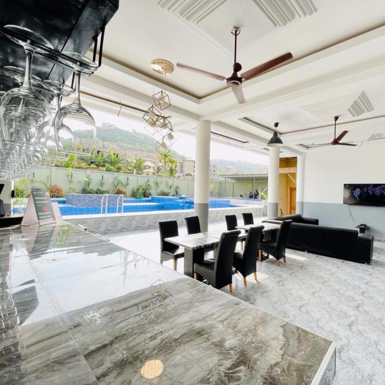 Perriman Hotel Kokrobite Luaran gambar