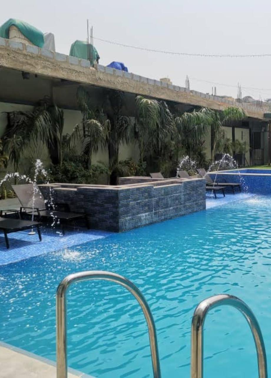Perriman Hotel Kokrobite Luaran gambar